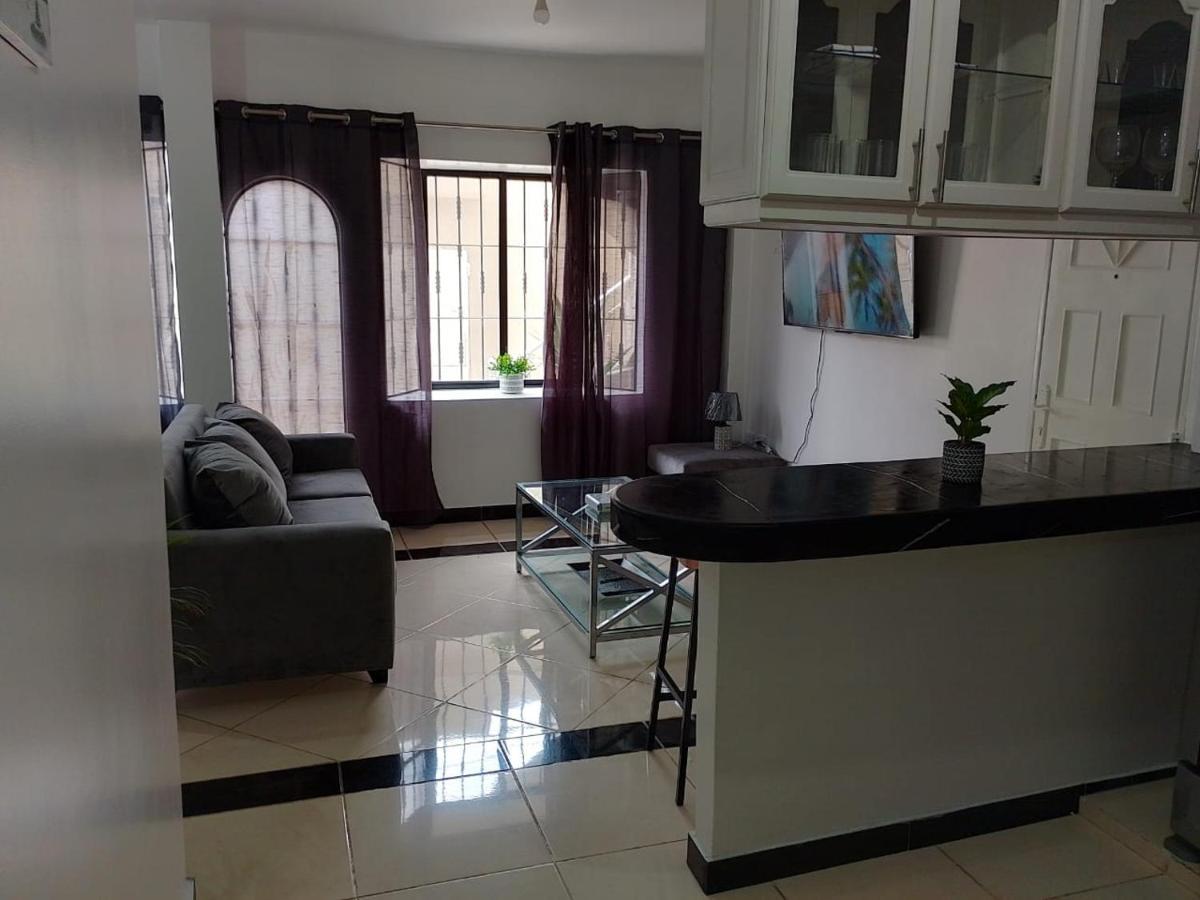 Comfortable 3-Bedroom Apartment, Close To The American Consulate جواياكيل المظهر الخارجي الصورة