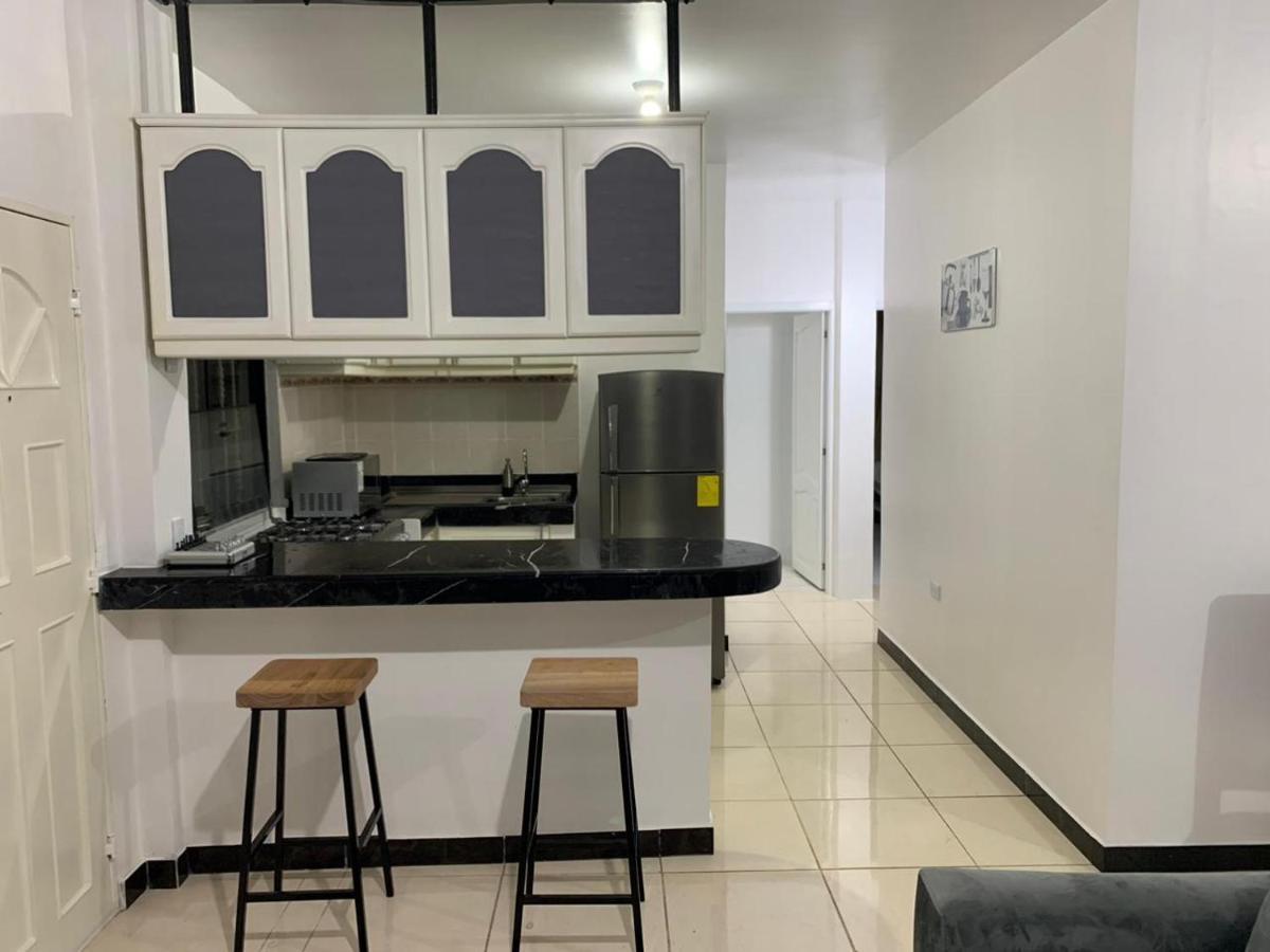 Comfortable 3-Bedroom Apartment, Close To The American Consulate جواياكيل المظهر الخارجي الصورة