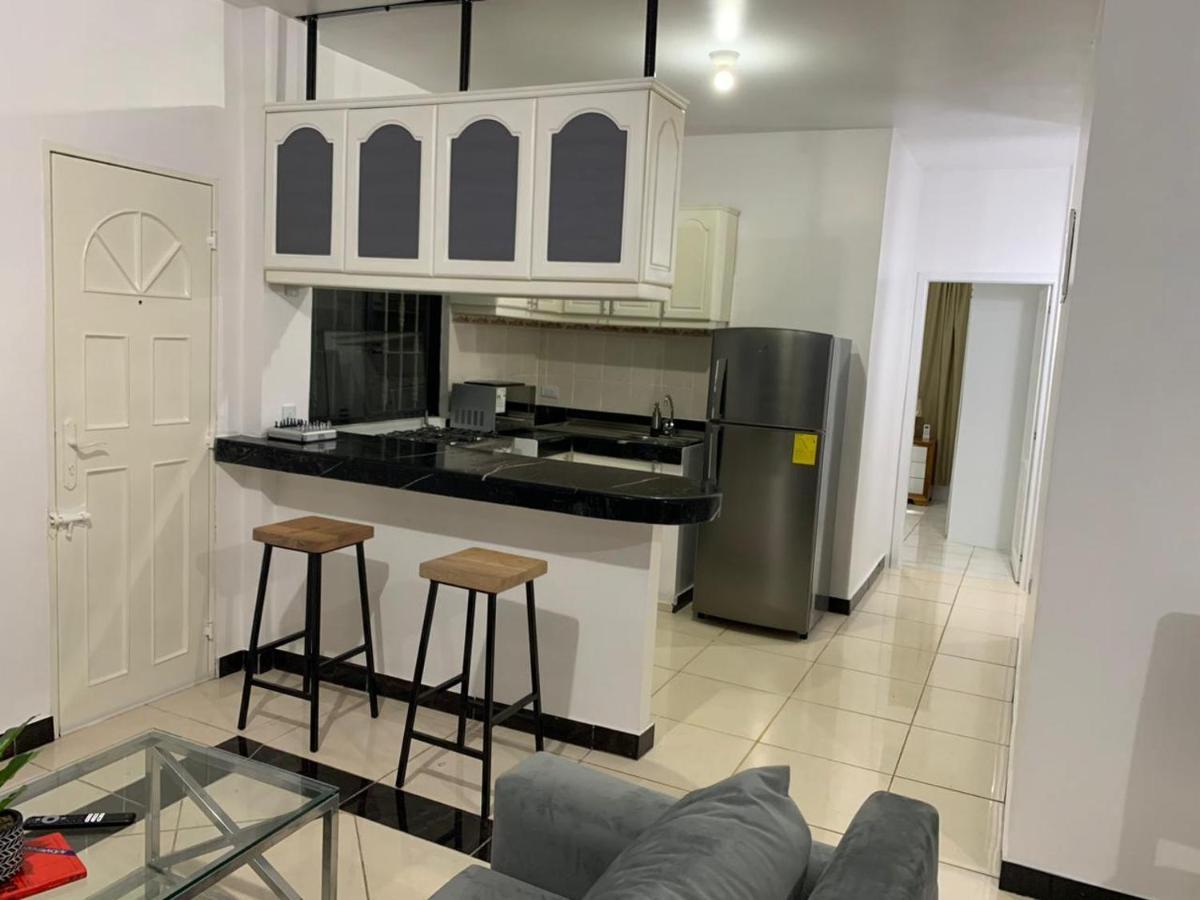 Comfortable 3-Bedroom Apartment, Close To The American Consulate جواياكيل المظهر الخارجي الصورة